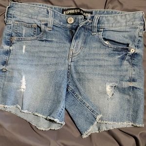 Express denim short